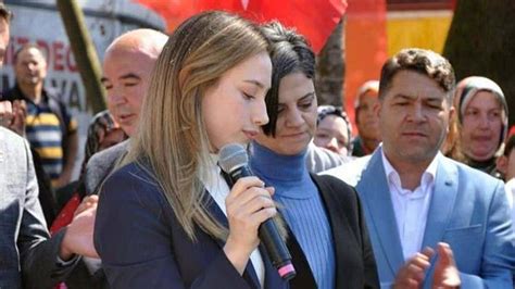 T­ü­r­k­i­y­e­­n­i­n­ ­e­n­ ­g­e­n­ç­ ­b­a­ğ­ı­m­s­ı­z­ ­b­e­l­e­d­i­y­e­ ­b­a­ş­k­a­n­ı­ ­Z­e­y­n­e­p­ ­o­l­d­u­